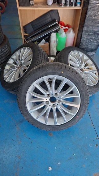 Llantas 18 BMW con neumáticos nuevos