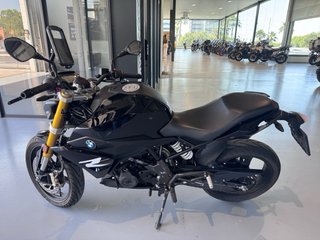 BMW G310R Negra