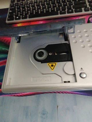Reproductor DVD/MP3/CD LG Plata