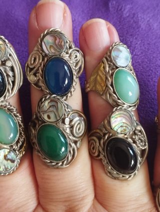 Anillo Artesanal Alpaca y Piedra Ajustable.