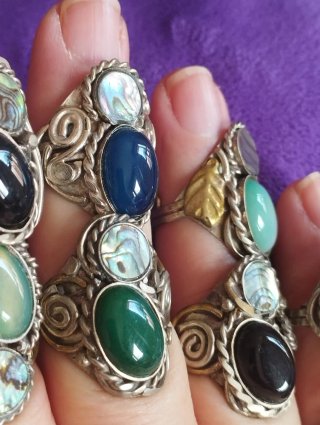 Anillo Artesanal Alpaca y Piedra Ajustable.
