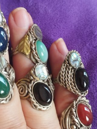 Anillo Artesanal Alpaca y Piedra Ajustable.