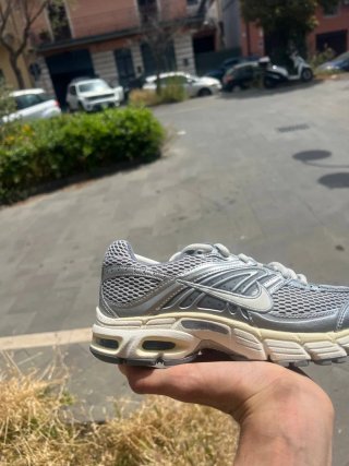 Nike Air Max Moto 2K