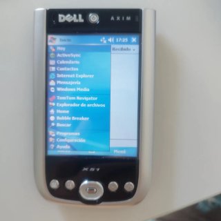 PDA Dell AXIM X51 en color negro y plateado. Inclu