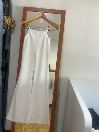 Pantalón blanco Bershka flare
