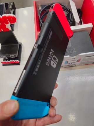 Nintendo Switch V2 con Caja Perfecta