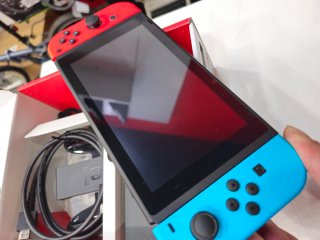 Nintendo Switch V2 con Caja Perfecta