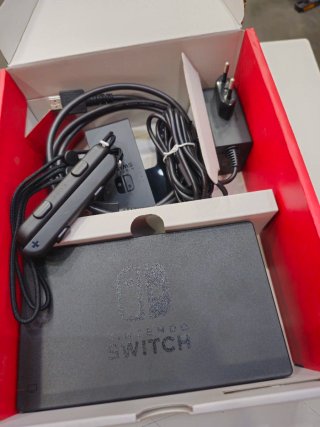 Nintendo Switch V2 con Caja Perfecta