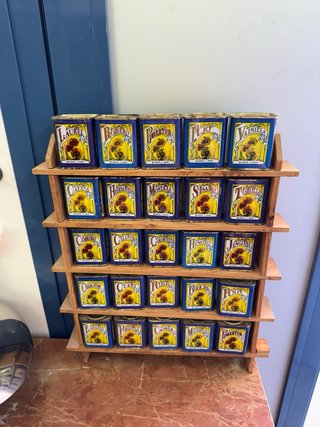 Estantería latas especias zamora meseta duero