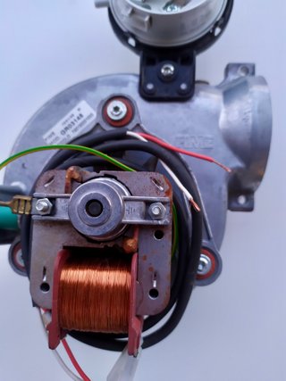 Ventilatore estrattore caldaia Ariston Egis 24 FF