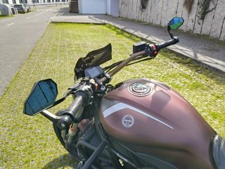 Moto Benelli Cruiser Marrón
