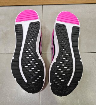 Nike Cosmic Runner (GS) Talla 36 / 4Y