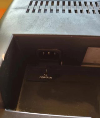 Televisor VDC 19" + Soporte Pared
