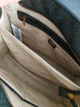 Bolso Elegante Guess Negro