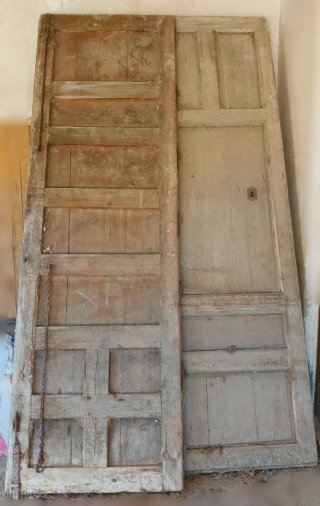 Puertas antiguas de madera grandes