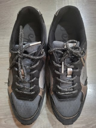 Zapatillas Pepe Jeans grises y negras