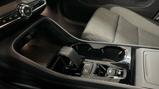 Volvo XC40 2025