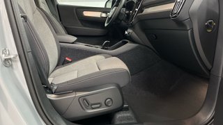 Volvo XC40 2025