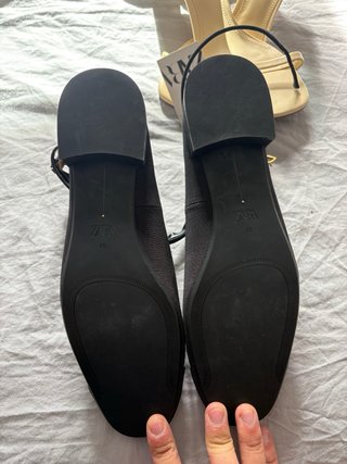 Zapatos planos Zara negros con tira tobillo T40