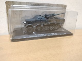Maqueta 8,8 cm Flak 37 (sf.) auf s. Zgkw. 18T