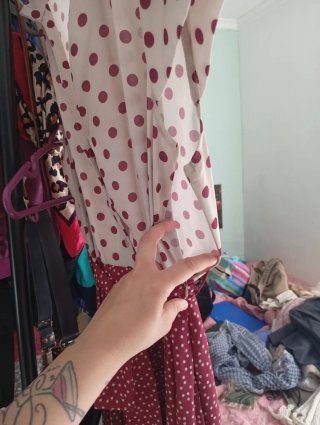 Vestido vintage lunares beige y rojo