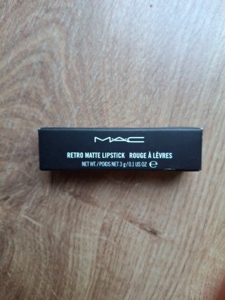 Barra de labios MAC Ruby Woo NUEVA
