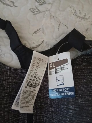 Sujetador deportivo Decathlon gris talla XL