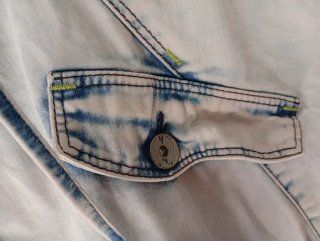 Chaquetilla vaquera con capucha