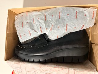 Zapatos Mocasines Wonders Talla 42 Negros