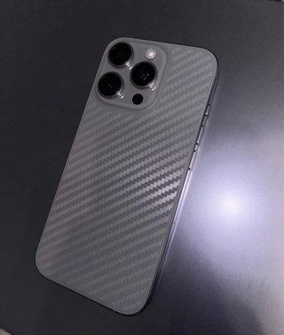 iPhone 16 Pro Titanio Plateado