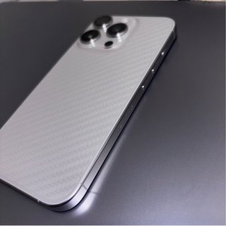 iPhone 16 Pro Titanio Plateado