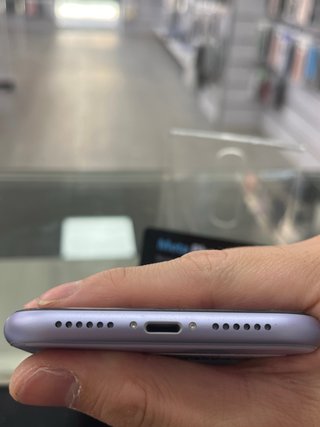 iPhone 11 128GB Morado