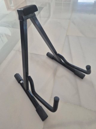 Soporte para guitarra o bajo PROEL