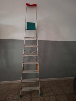 Escalera aluminio 7 peldaños