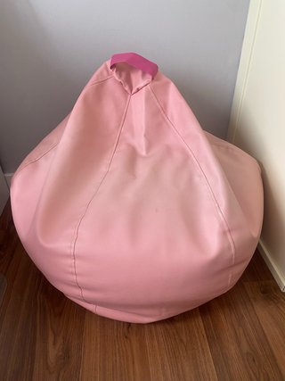 Pouf in ecopelle rosa e fucsia