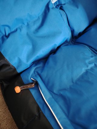 Ropa de nieve azul para niño