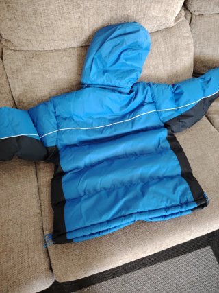 Ropa de nieve azul para niño