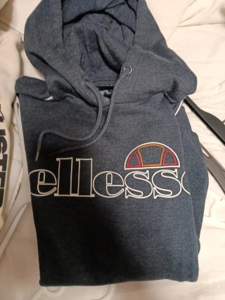 Sudadera ellesse gris