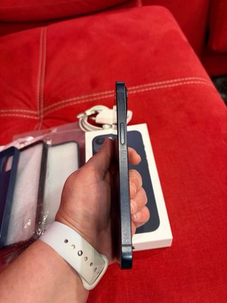 iPhone 13 Azul Marino + Funda y Cargador
