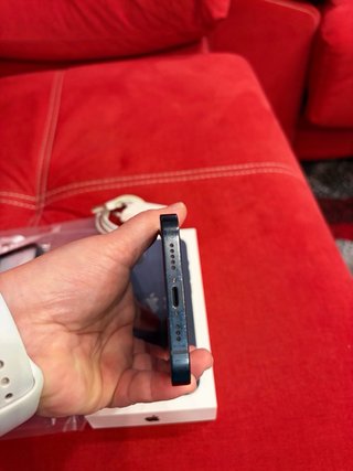 iPhone 13 Azul Marino + Funda y Cargador