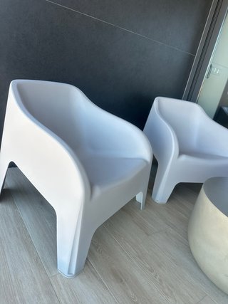 Conjunto sillones y mesa exterior