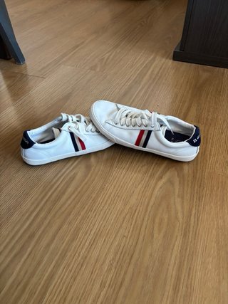 Zapatillas El Ganso blancas estilo casual