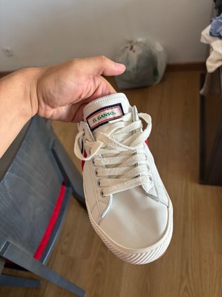 Zapatillas El Ganso blancas estilo casual