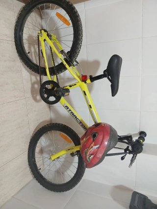 Bicicleta Amarilla Atractor Poco Uso