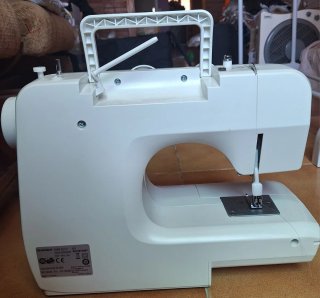 Máquina de coser SilverCrest portátil
