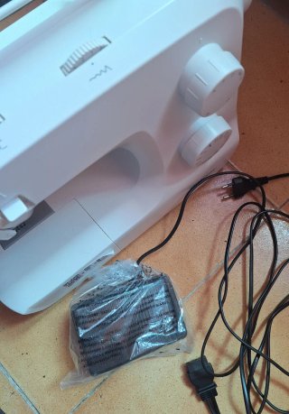 Máquina de coser SilverCrest portátil