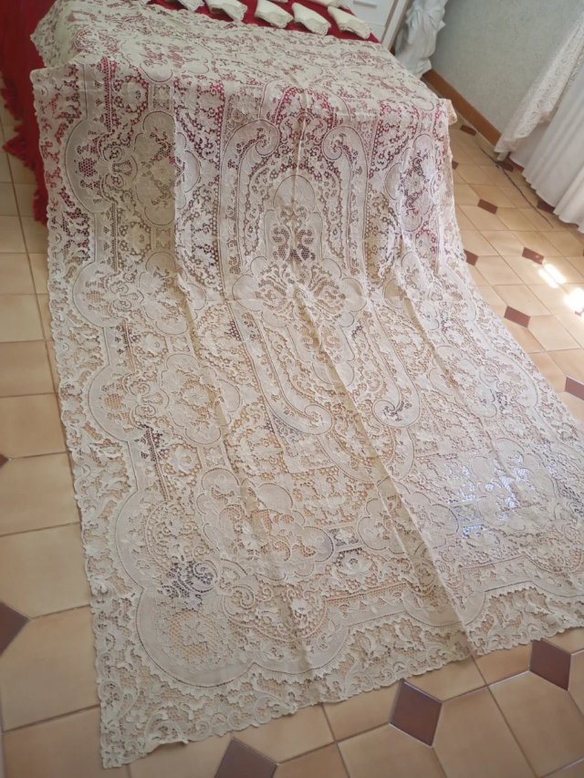 Mantelería Veneciana Encaje Burano Artesanal
