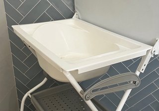 Bañera bebé con cambiador y bandeja