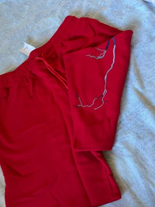 Conjunto Trapstar Rojo Camiseta y Pantalón Corto