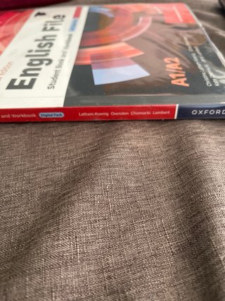 English File 5th Edition A1/A2. Student's Book ...